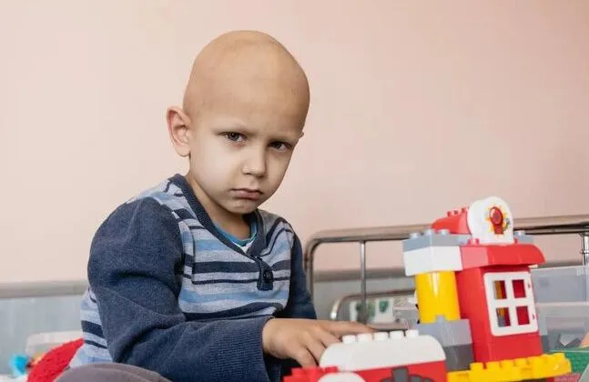 Маленький речичанин борется с онкологией. Ему нужна наша помощь